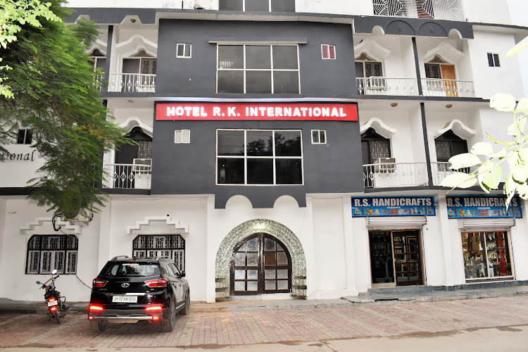 "Hotel RK International car parking a viable" Hotel in Bodh Gaya, Bodh Gaya, Bihar